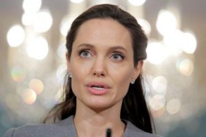 angelina-jolie-sebagai-ibu-mengurus-keluarga-sambil-mengejar-karier