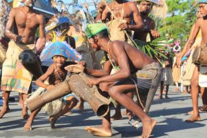 tari-yospan-tarian-persahabatan-yang-menyatukan-masyarakat-papua