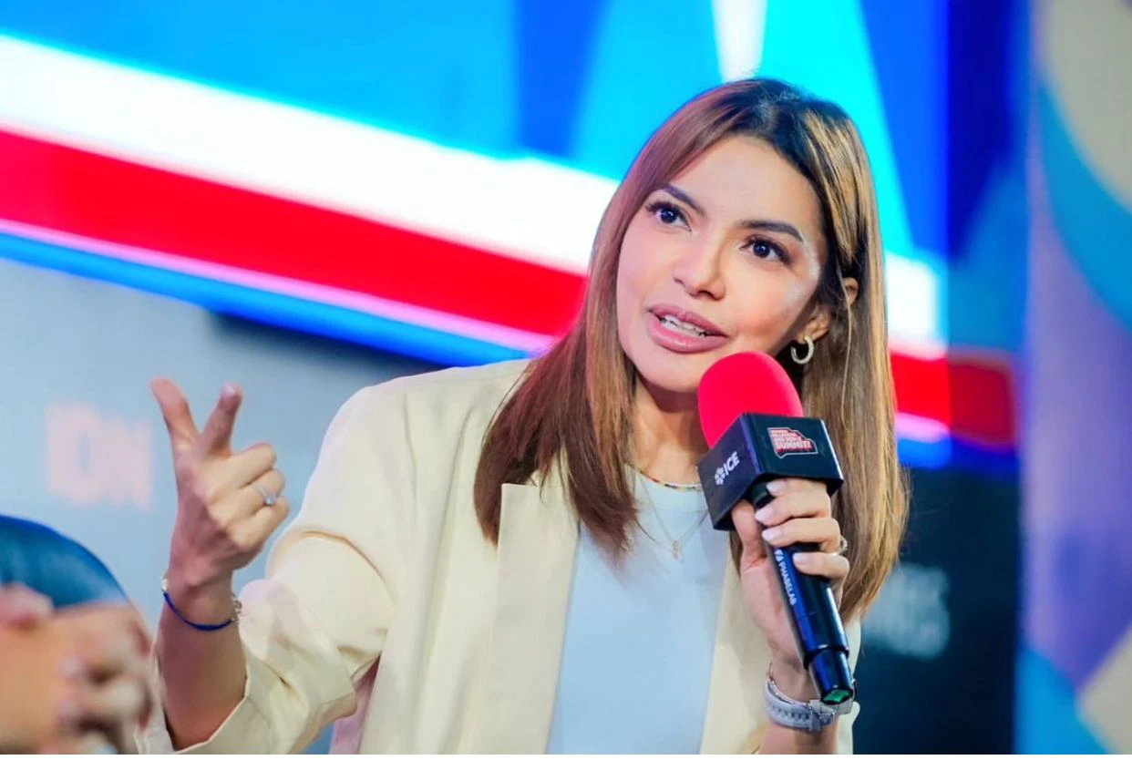 najwa-shihab-ungkapkan-pentingnya-kritis-dalam-menerima-berita-dan-informasi
