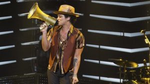 bruno-mars-kembali-ke-jakarta-pesona-panggung-sang-superstar