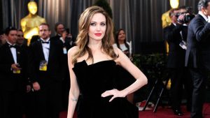 perjalanan-karier-angelina-jolie-dari-girl-interrupted-hingga-peran-terbaru