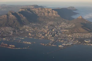 petualangan-berujung-duka-pendaki-amerika-ditemukan-meninggal-di-gunung-table-afrika-selatan