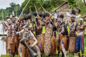 ritual-penobatan-kepala-suku-tradisi-kepemimpinan-dalam-masyarakat-papua