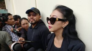 galiech-rahardja-bantah-isu-asri-welas-punya-pacar-bule-sebelum-gugat-cerai-itu-hoaks