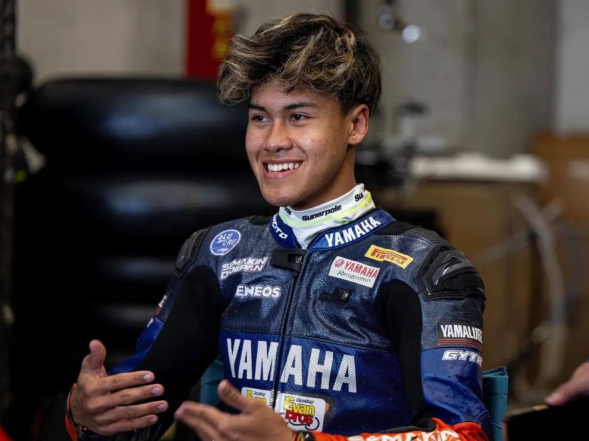 aldi-satya-mahendra-siap-hadapi-world-supersport-2025-dengan-motor-yzf-r9