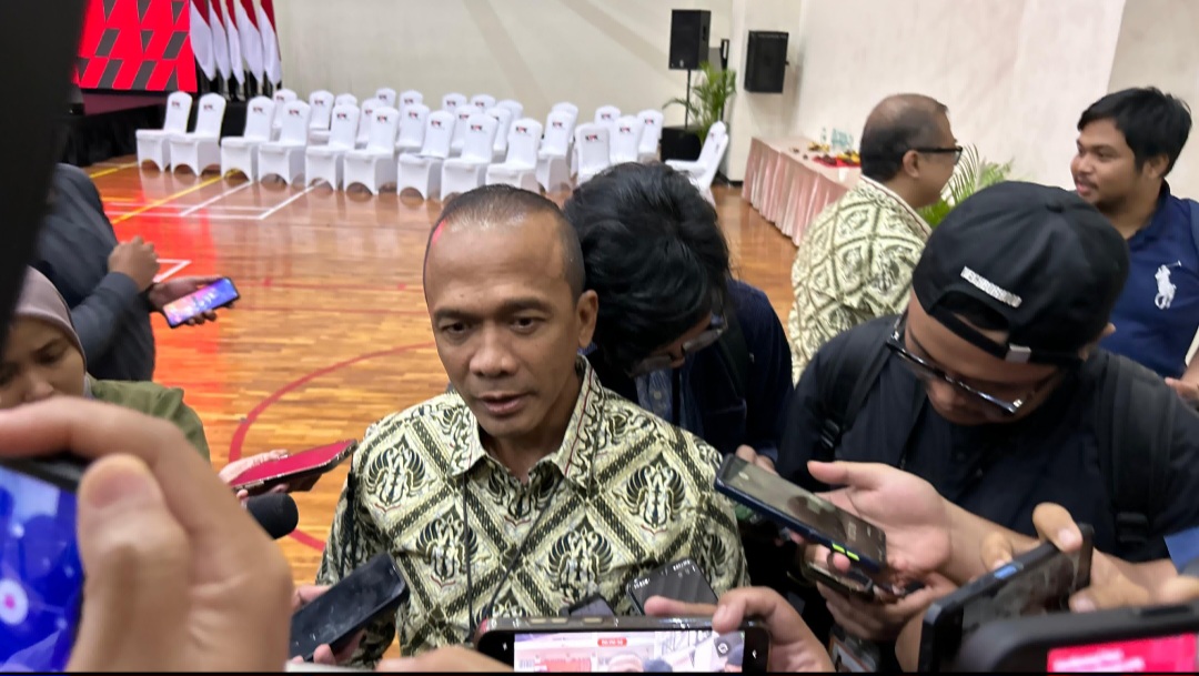 kpk-tetapkan-dua-tersangka-dalam-kasus-korupsi-dana-csr-bank-indonesia-salah-satunya-anggota-dpr