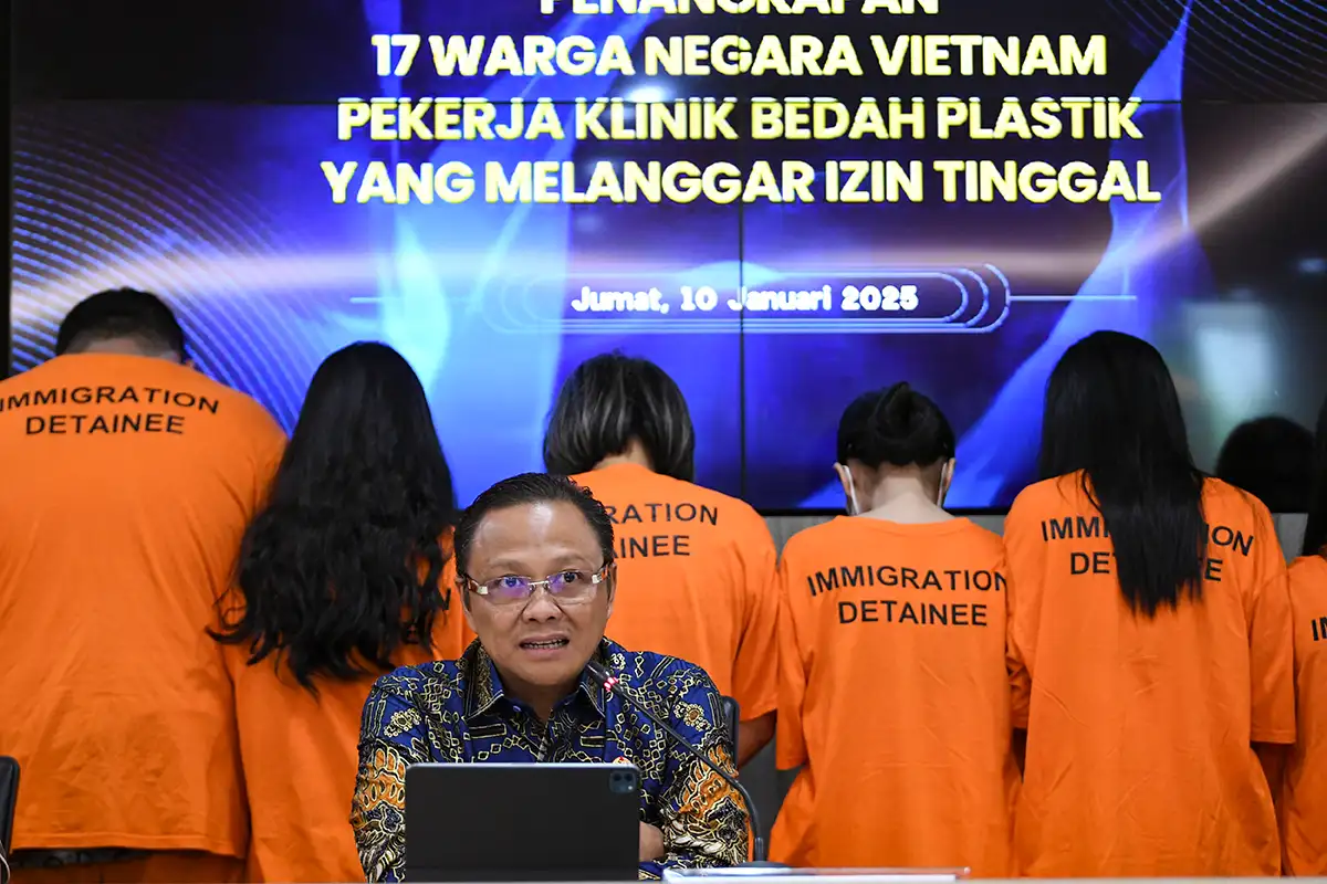 17-warga-negara-vietnam-ditangkap-karena-penyalahgunaan-izin-tinggal-di-indonesia