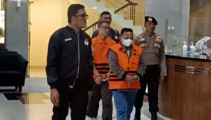 bupati-situbondo-ditahan-kpk-terkait-korupsi-dana-pen-langsung-jadi-tersangka