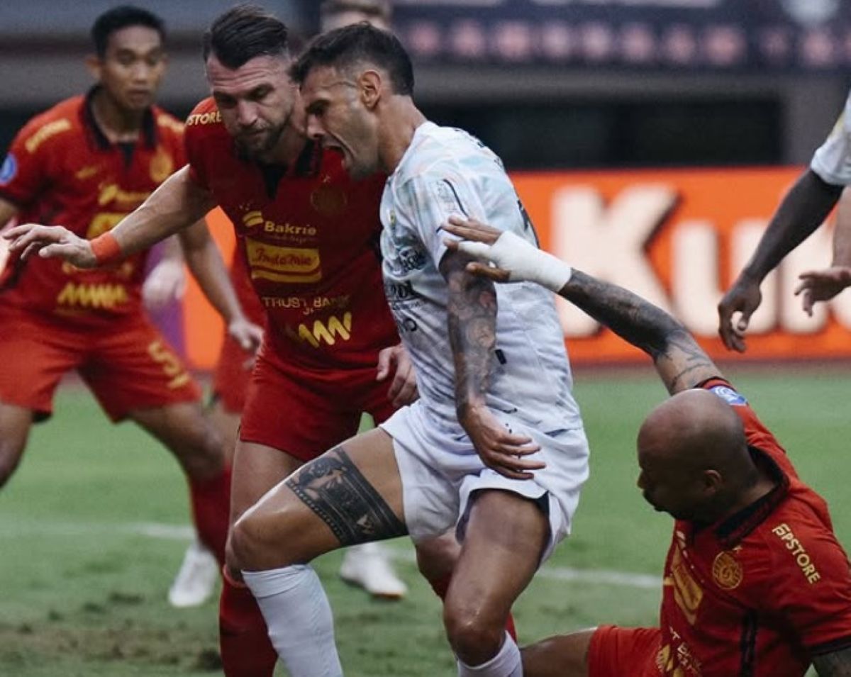 kericuhan-warnai-laga-persija-vs-persib-ketum-jakmania-kami-akan-lebih-tertib