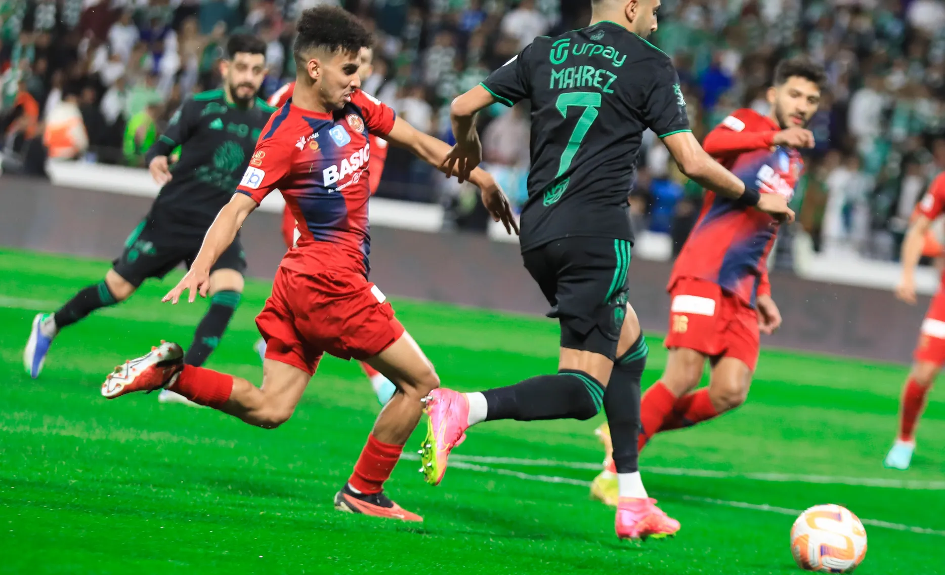 kessie-dan-mendy-bersinar-al-ahli-bungkam-al-raed-di-liga-pro-saudi