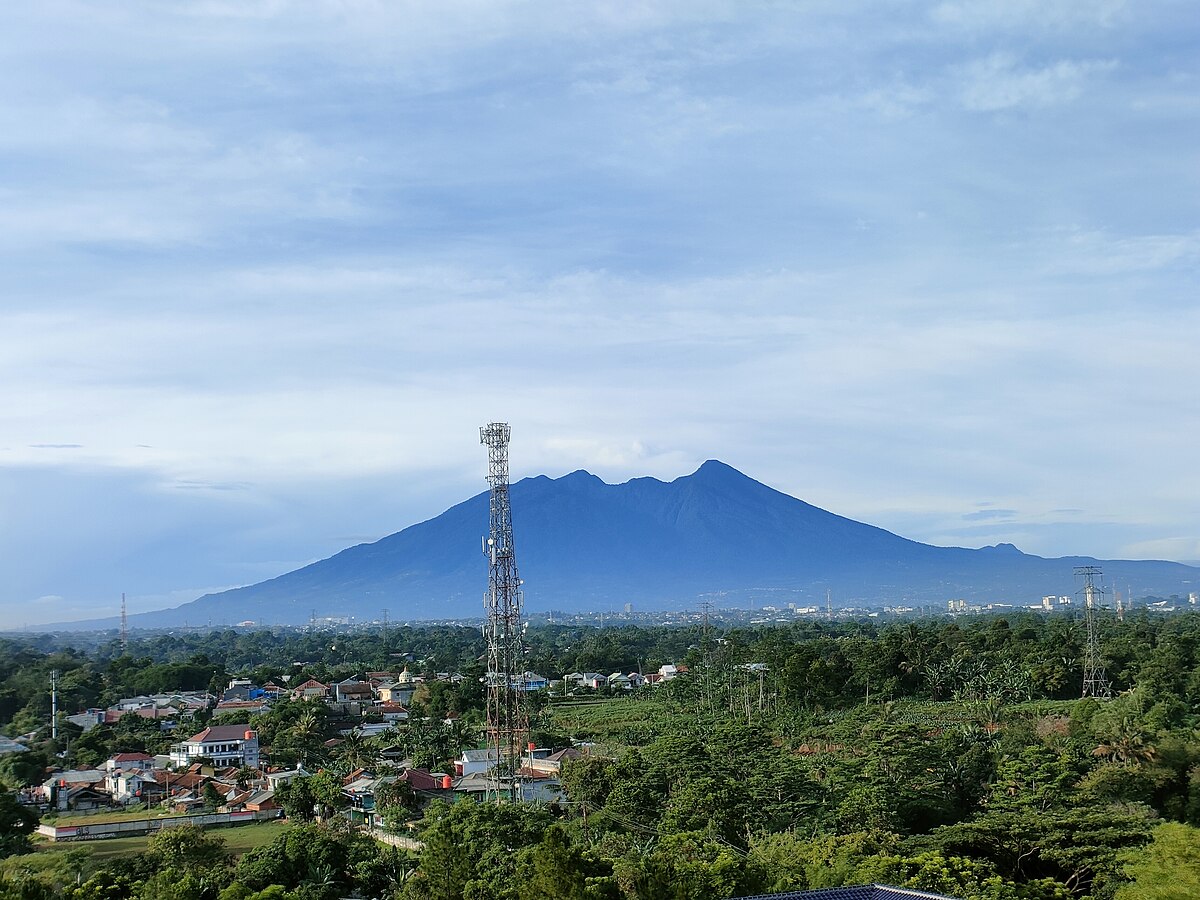 pvmbg-deteksi-peningkatan-aktivitas-seismik-pemkot-bogor-siapkan-langkah-antisipasi-gunung-gede-salak