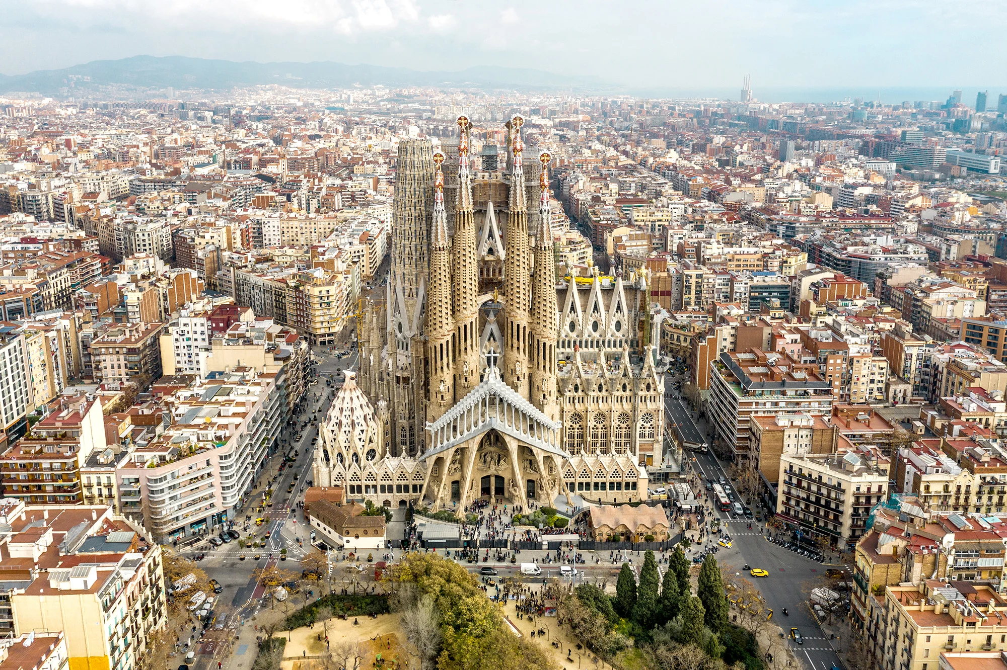 antoni-gaudi-arsitek-sagrada-familia-semakin-dekat-menuju-gelar-santo